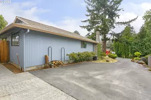 132 SE 214th Ave, Gresham, OR 97030 - Photo 14