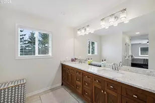 2402 Stephanie Ln, North Bend, OR 97459 - Photo 32