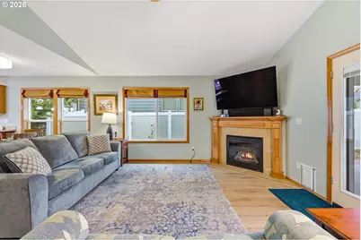 12807 NE 43rd Cir, Vancouver, WA 98682 - Photo 4