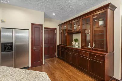 9004 SW Lancelot Ln, Portland, OR 97219 - Photo 10