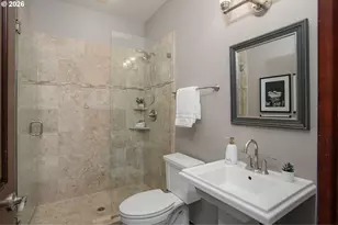 9004 SW Lancelot Ln, Portland, OR 97219 - Photo 14
