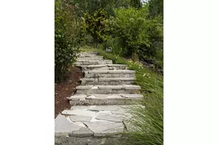 9004 SW Lancelot Ln, Portland, OR 97219 - Photo 40
