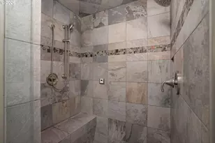 9004 SW Lancelot Ln, Portland, OR 97219 - Photo 24