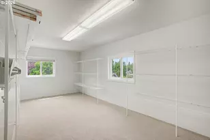 9004 SW Lancelot Ln, Portland, OR 97219 - Photo 18