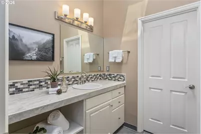 9004 SW Lancelot Ln, Portland, OR 97219 - Photo 30