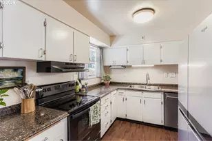 16646 SE Ankeny St, Portland, OR 97233 - Photo 10