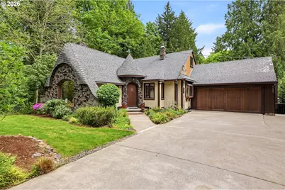 6164 SW Capitol Hwy, Portland, OR 97239 - Photo 1