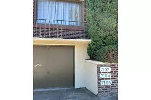 7102 N Interstate Ave, Portland, OR 97217 - Photo 2