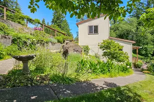 10059 SW 57th Pl, Portland, OR 97219 - Photo 38