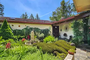 10059 SW 57th Pl, Portland, OR 97219 - Photo 2