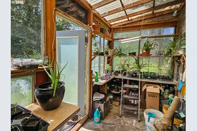 10059 SW 57th Pl, Portland, OR 97219 - Photo 44