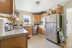 2725 SE 87th Ave, Portland, OR 97266 - Photo 16