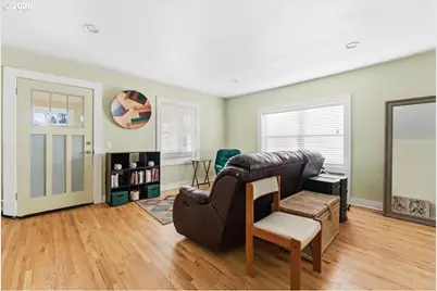 2725 SE 87th Ave, Portland, OR 97266 - Photo 8