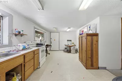 31287 New Kirk Rd, Scappoose, OR 97056 - Photo 18