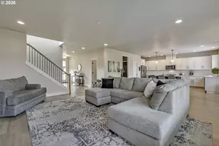 1004 NE 17th Ave, Canby, OR 97013 - Photo 12