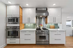 2850 SW Fairmount Blvd, Portland, OR 97239 - Photo 18