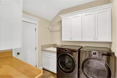 9742 NW Skyline Heights Dr, Portland, OR 97229 - Photo 22