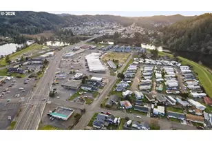 1309 Hawthorne Ave, Reedsport, OR 97467 - Photo 32