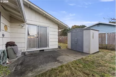 1309 Hawthorne Ave, Reedsport, OR 97467 - Photo 28