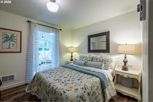 770 9th St SE, Bandon, OR 97411 - Photo 36