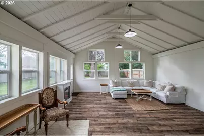 770 9th St SE, Bandon, OR 97411 - Photo 32