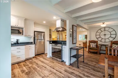 770 9th St SE, Bandon, OR 97411 - Photo 10