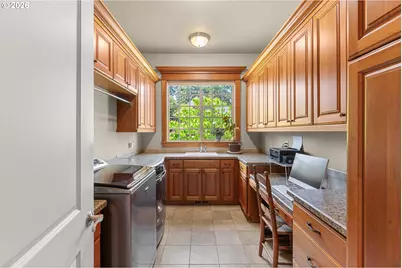 22680 SW 96th Dr, Tualatin, OR 97062 - Photo 14