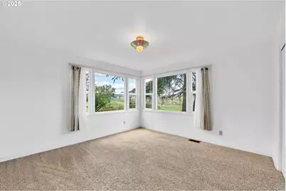 26900 Crow Rd, Eugene, OR 97402 - Photo 34