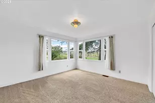 26900 Crow Rd, Eugene, OR 97402 - Photo 34