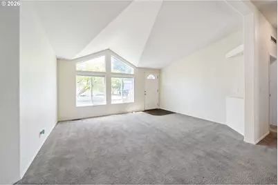 4802 SE 133rd Dr, Portland, OR 97236 - Photo 4