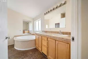 4802 SE 133rd Dr, Portland, OR 97236 - Photo 12
