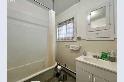 506 E 4th St, The Dalles, OR 97058 - Photo 10