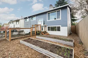 9216 SE Market St, Portland, OR 97216 - Photo 2