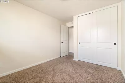 9216 SE Market St, Portland, OR 97216 - Photo 22