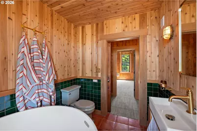 1692 Franklin Ave, Astoria, OR 97103 - Photo 24