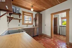 1692 Franklin Ave, Astoria, OR 97103 - Photo 16