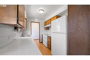 302 NW Columbia Ave, Boardman, OR 97818 - Photo 8
