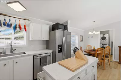 18345 NE Glisan St, Portland, OR 97230 - Photo 10