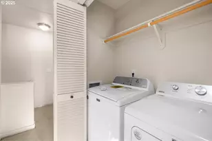 680 NE Adwick Dr, Hillsboro, OR 97006 - Photo 22