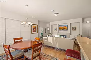 680 NE Adwick Dr, Hillsboro, OR 97006 - Photo 16