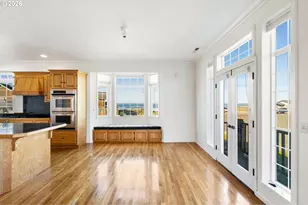 323 Madison Ave, Bandon, OR 97411 - Photo 26