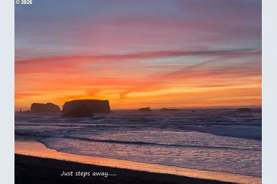 323 Madison Ave, Bandon, OR 97411 - Photo 2