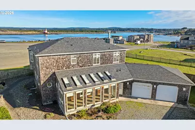 323 Madison Ave, Bandon, OR 97411 - Photo 4