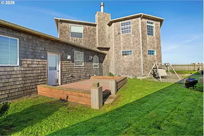 323 Madison Ave, Bandon, OR 97411 - Photo 10