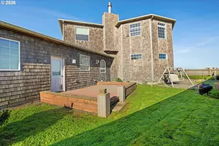 323 Madison Ave, Bandon, OR 97411 - Photo 10