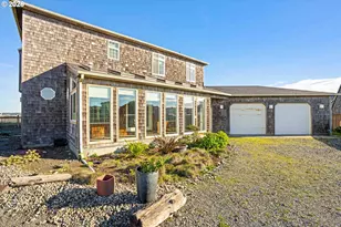 323 Madison Ave, Bandon, OR 97411 - Photo 8