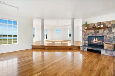 323 Madison Ave, Bandon, OR 97411 - Photo 16