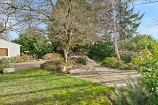 2600 SW Crestdale Dr, Portland, OR 97225 - Photo 26