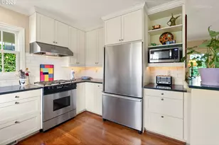 2600 SW Crestdale Dr, Portland, OR 97225 - Photo 10