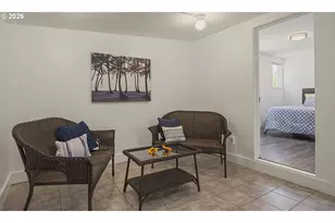 1875 W 18th Ave, Eugene, OR 97402 - Photo 20